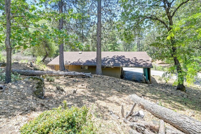 Building Photo - 16832 Alice Way