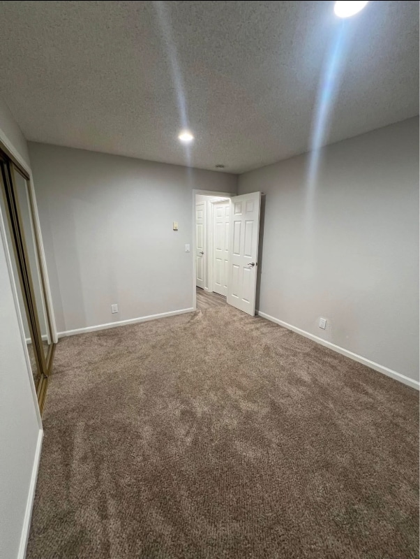 Building Photo - 14850 Oka Rd