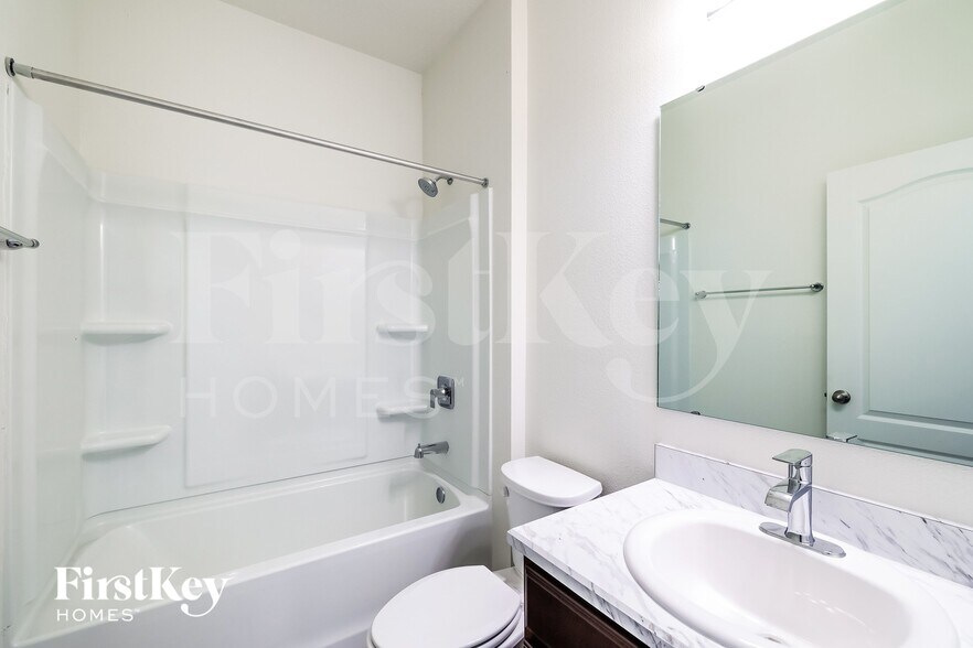 Building Photo - 957 Gotthard Pass Dr.