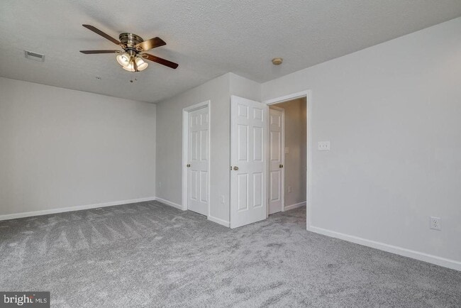 Building Photo - 1432 Pangbourne Way