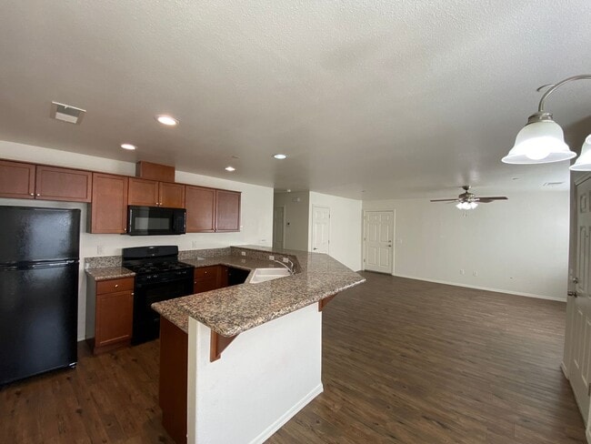 Building Photo - 2109 Bella Oaks Dr