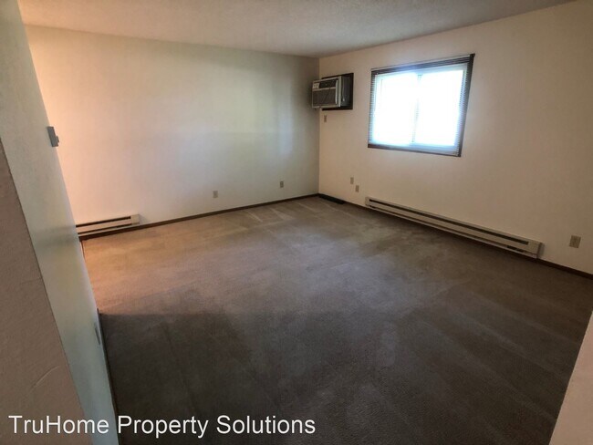 Building Photo - 2144 8th Ave NW