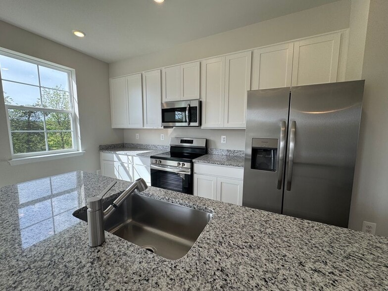 Building Photo - 57 Gray Silver Rd