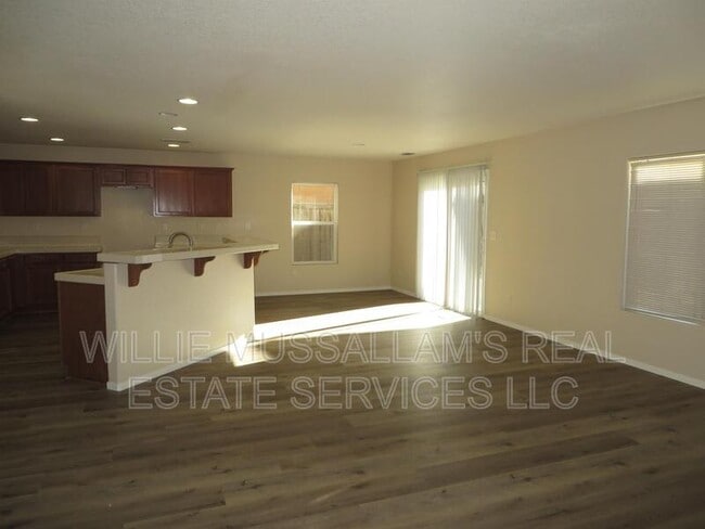 Building Photo - 16699 Colonial Trail