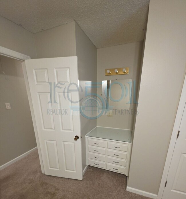 Building Photo - The home you've been looking for!