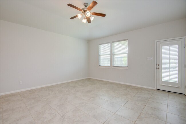 Building Photo - 2425 Temple Crag Dr