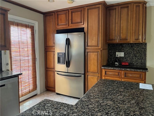 Building Photo - 135 Flower St