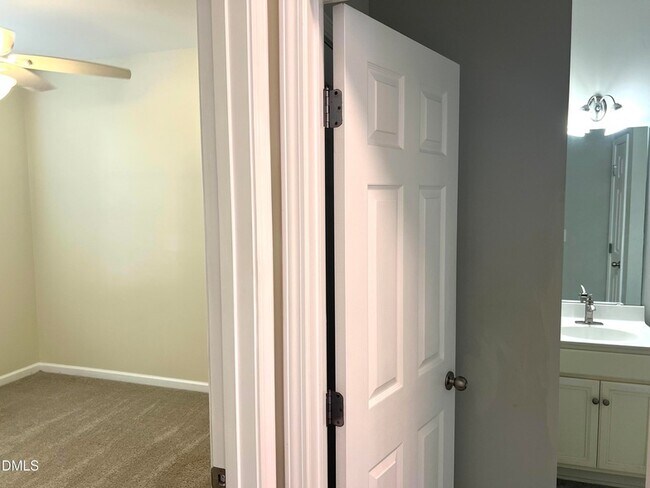 Building Photo - 1020 Delta River Way