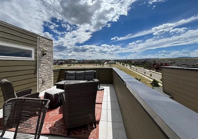 Building Photo - 3617 Mykonos Dr