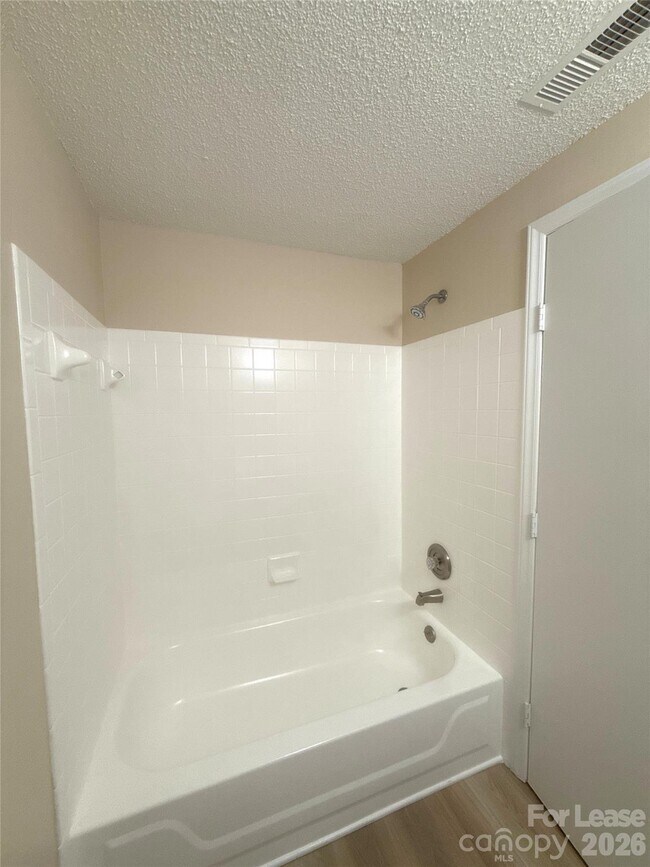 Building Photo - 1610 Arlyn Cir