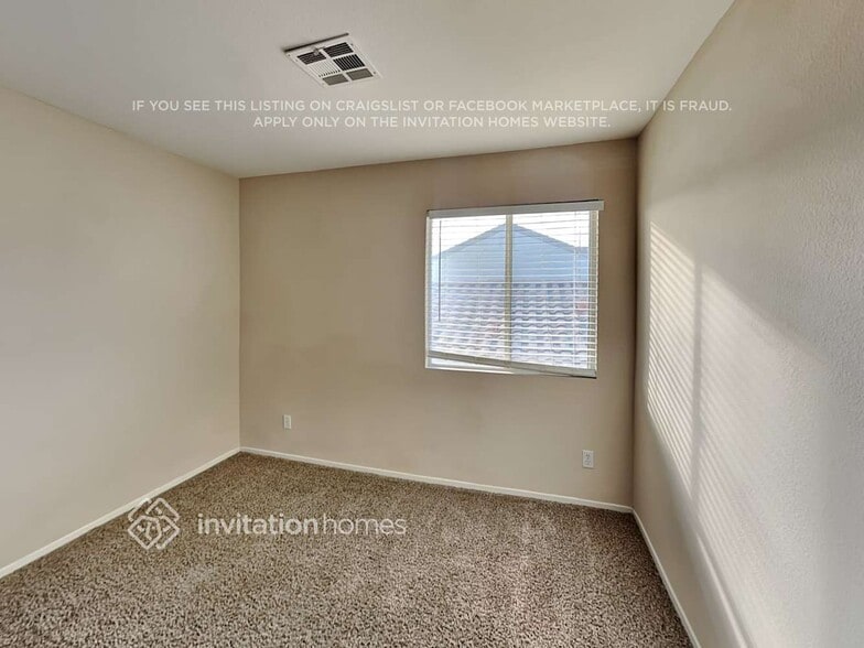 Building Photo - 119 Willow Dove Ave