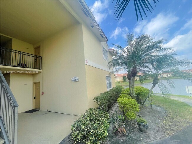 Building Photo - 1283 SW 46th Ave