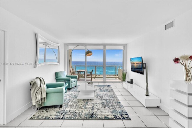 Building Photo - 5161 Collins Ave
