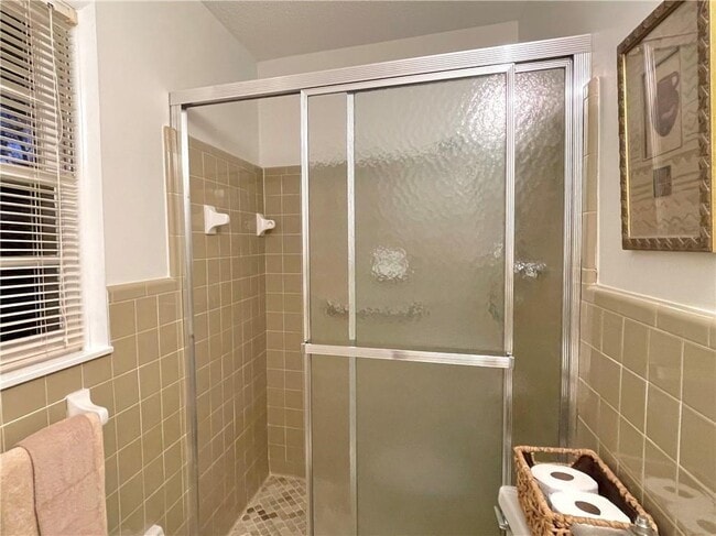 Building Photo - 4457 Frontier Way NE