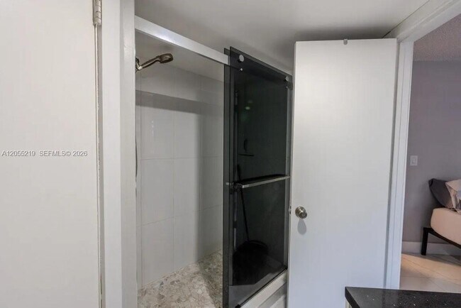 Building Photo - 10451 W Broward Blvd