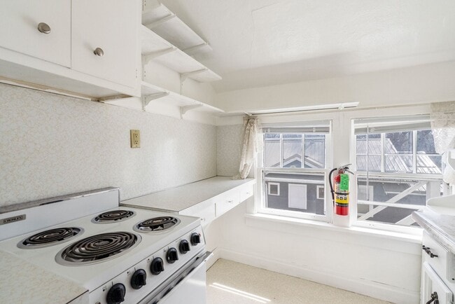 Building Photo - 1918 Olive St