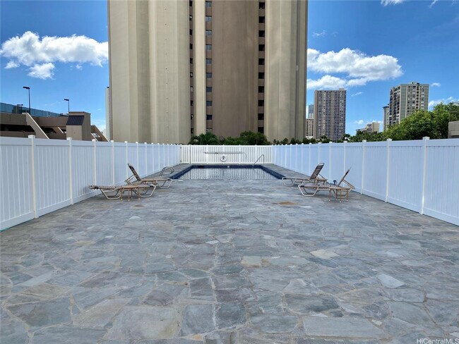 Building Photo - 2525 Date St