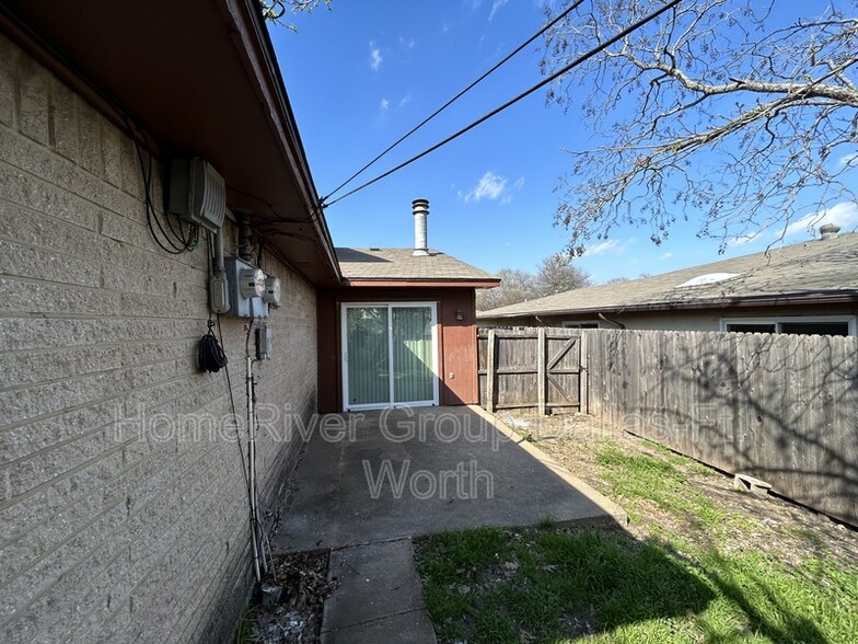 Building Photo - 616 Taylor Ct