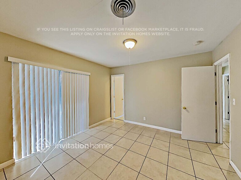 Building Photo - 2240 NE 62nd St