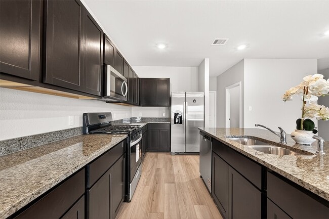 Building Photo - 5330 Buffalo Grass Ln