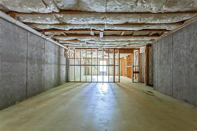 Building Photo - 3035 Whittier Way
