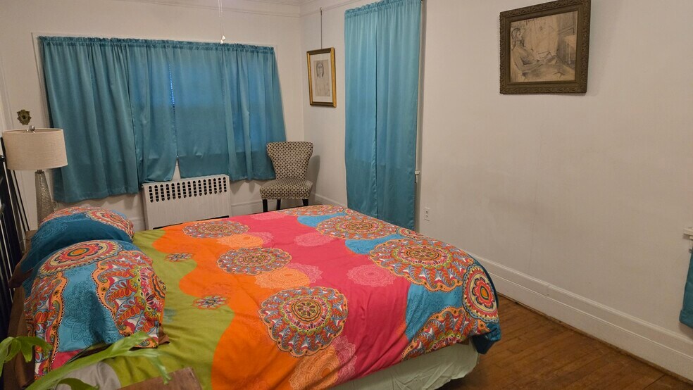 Bedroom 2 - 4224 Chamberlayne Ave