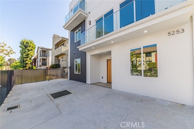 Building Photo - 5251 Agnes Avenue 3