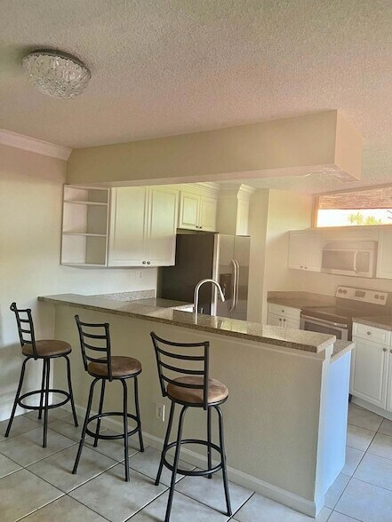 Building Photo - 8099 Severn Dr