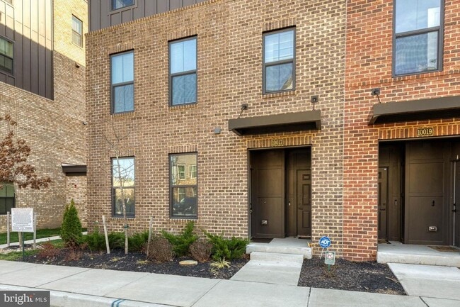 Primary Photo - Live in the highly coveted community of Pa...