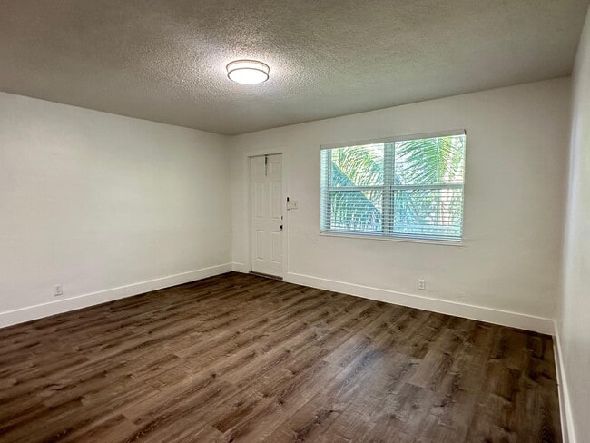 Building Photo - Thomas Street LLC