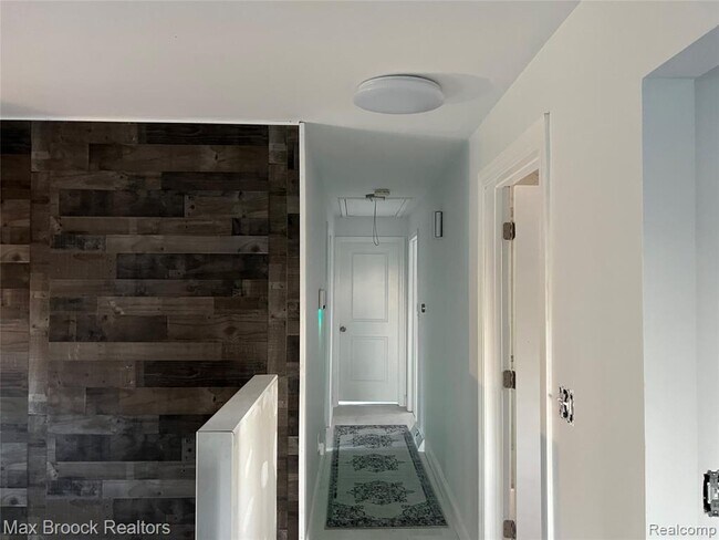 Building Photo - 4842 Merwin Rd