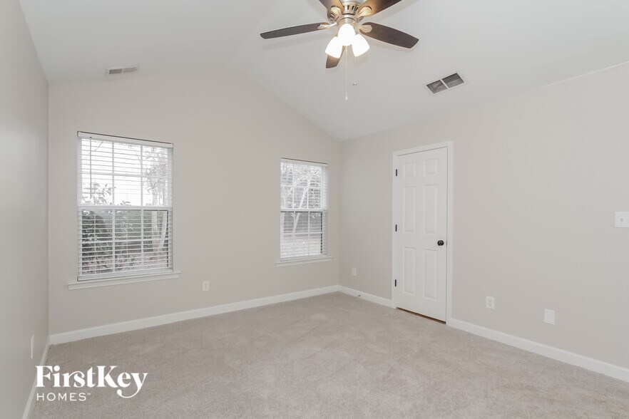 Building Photo - 7514 Lullwater Cove