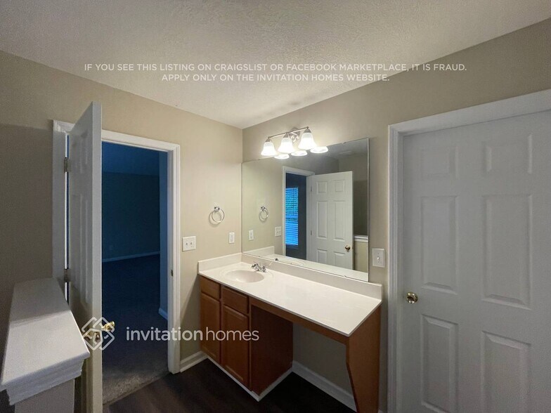 Building Photo - 1737 Red Bird Cir SE