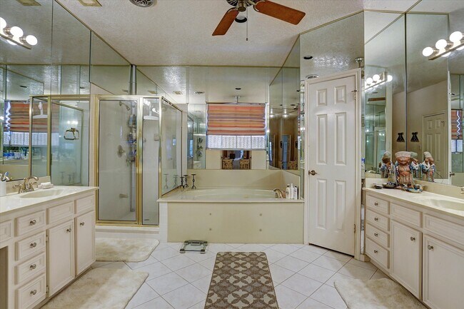 Building Photo - 2125 Bering Dr