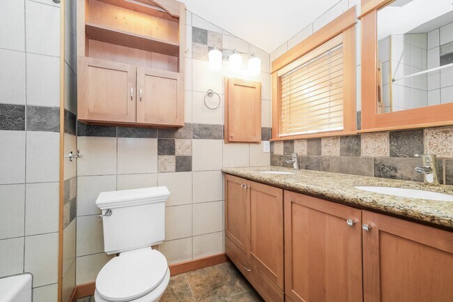 Building Photo - Bright and Spacious Residence with Vaulted Ceilings and Garage