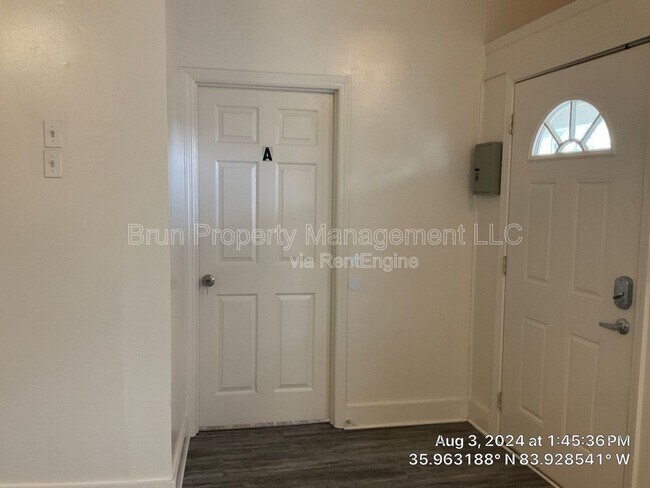 Building Photo - 1206 Forest Ave