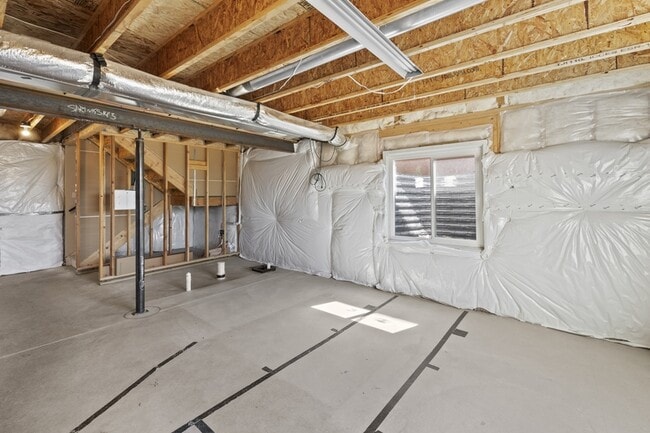 Building Photo - 9432 Beryl Dr