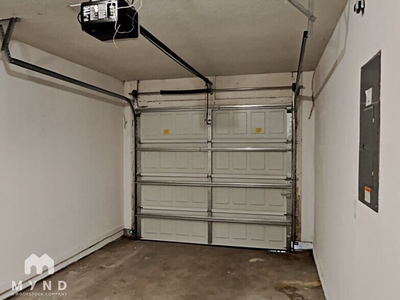 Building Photo - 1778 Chatham Cir