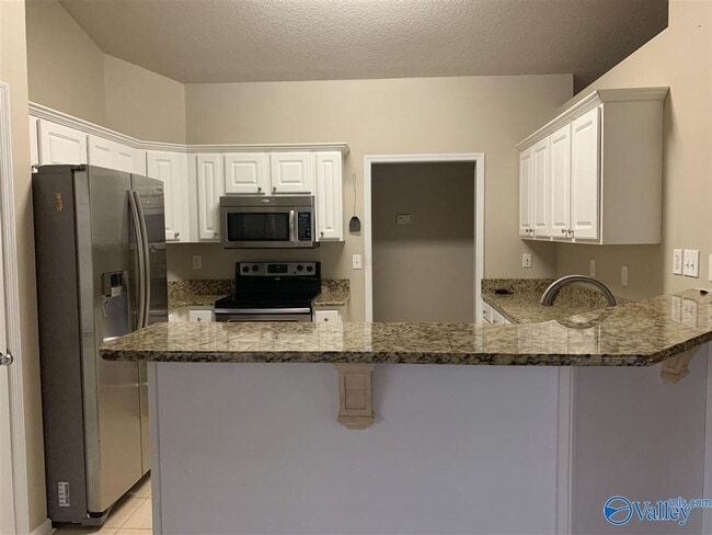 Building Photo - 137 Clover Ridge Dr