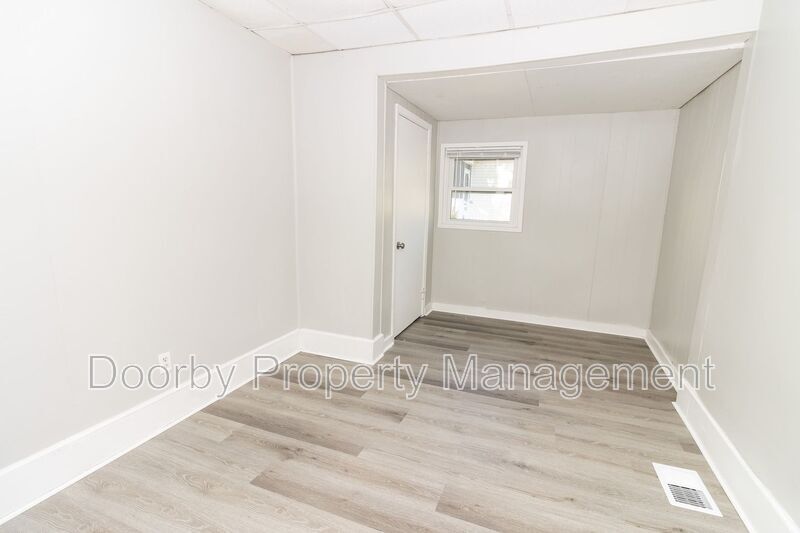 Building Photo - 3115 14th Ave