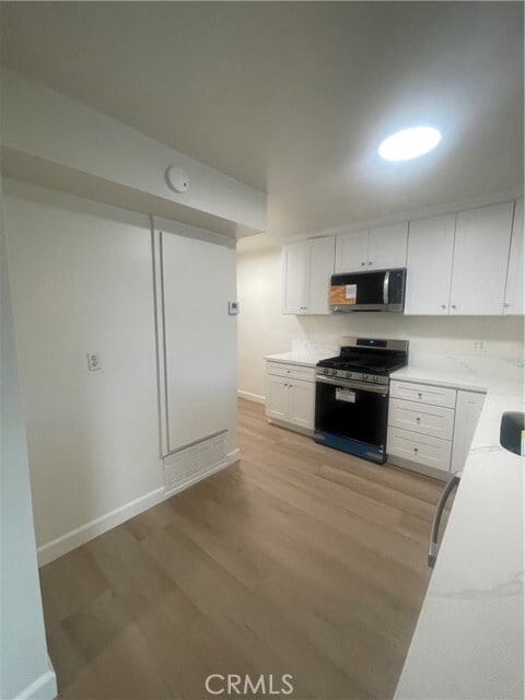 Building Photo - 8238 Hamilton Green