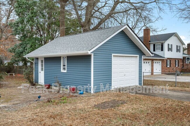 Building Photo - 3212 Vinton St