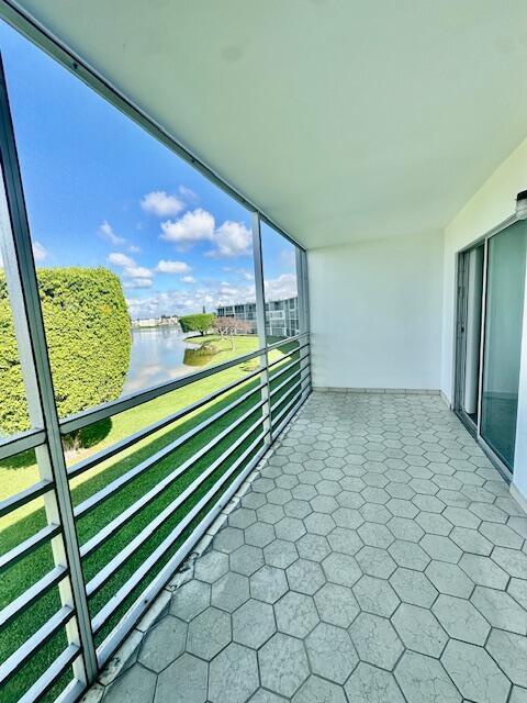 Building Photo - 3080 Cornwall D