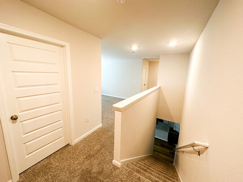 Building Photo - 4326 White Cedar Ct