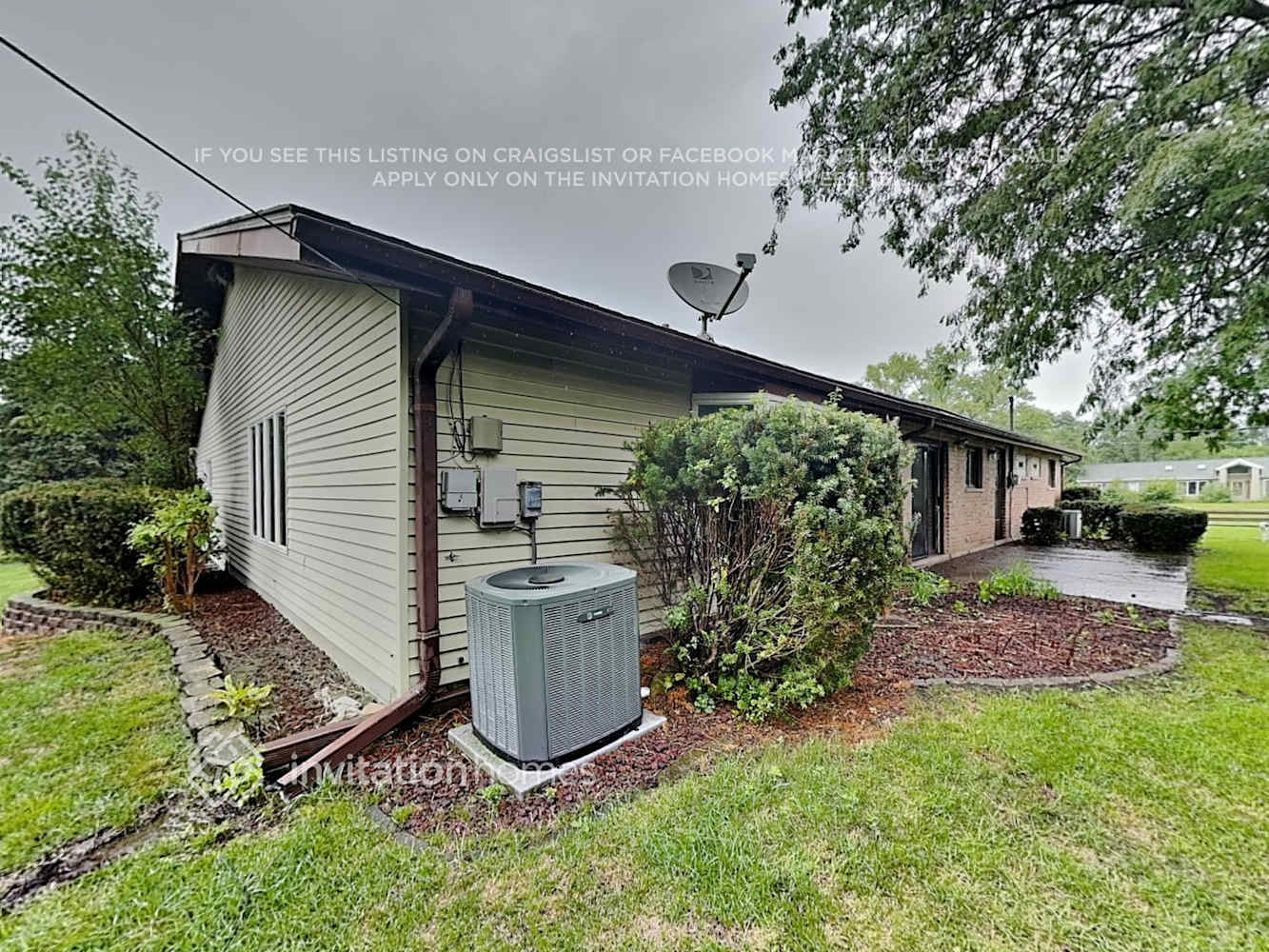 Building Photo - 16400 Sherwood Dr