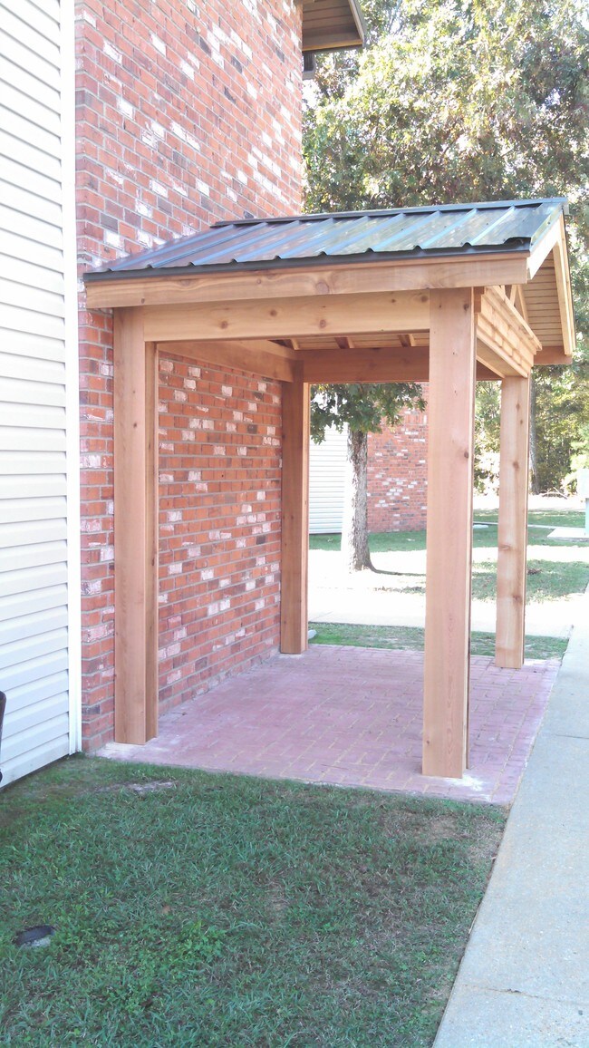 Mail Center - 106 Briarhill Rd