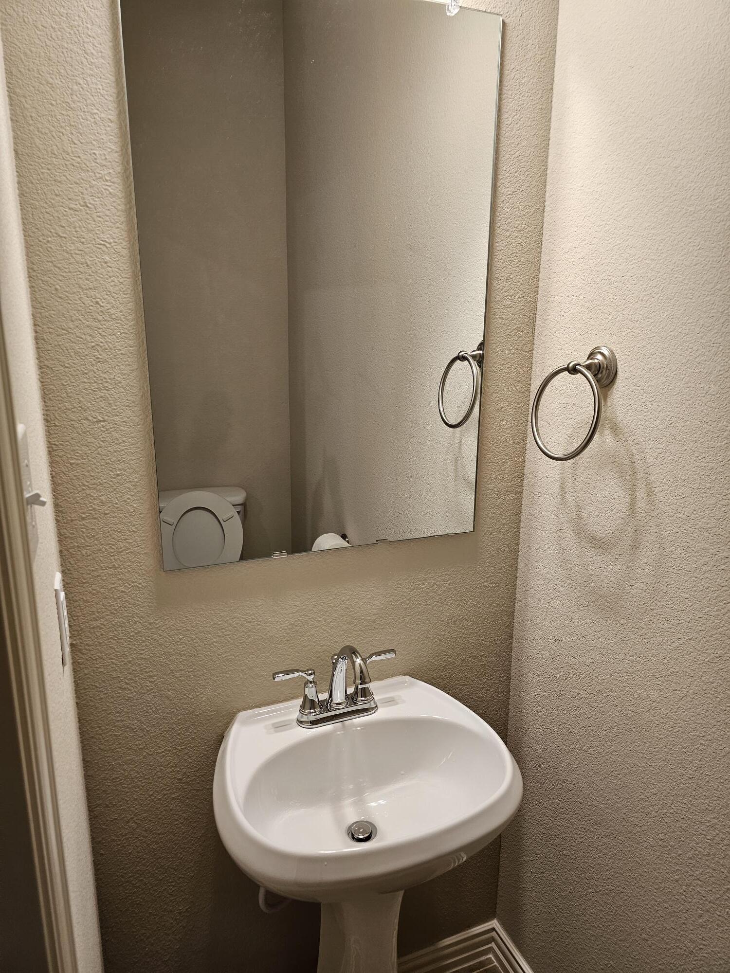 Building Photo - 3405 Solana Cir