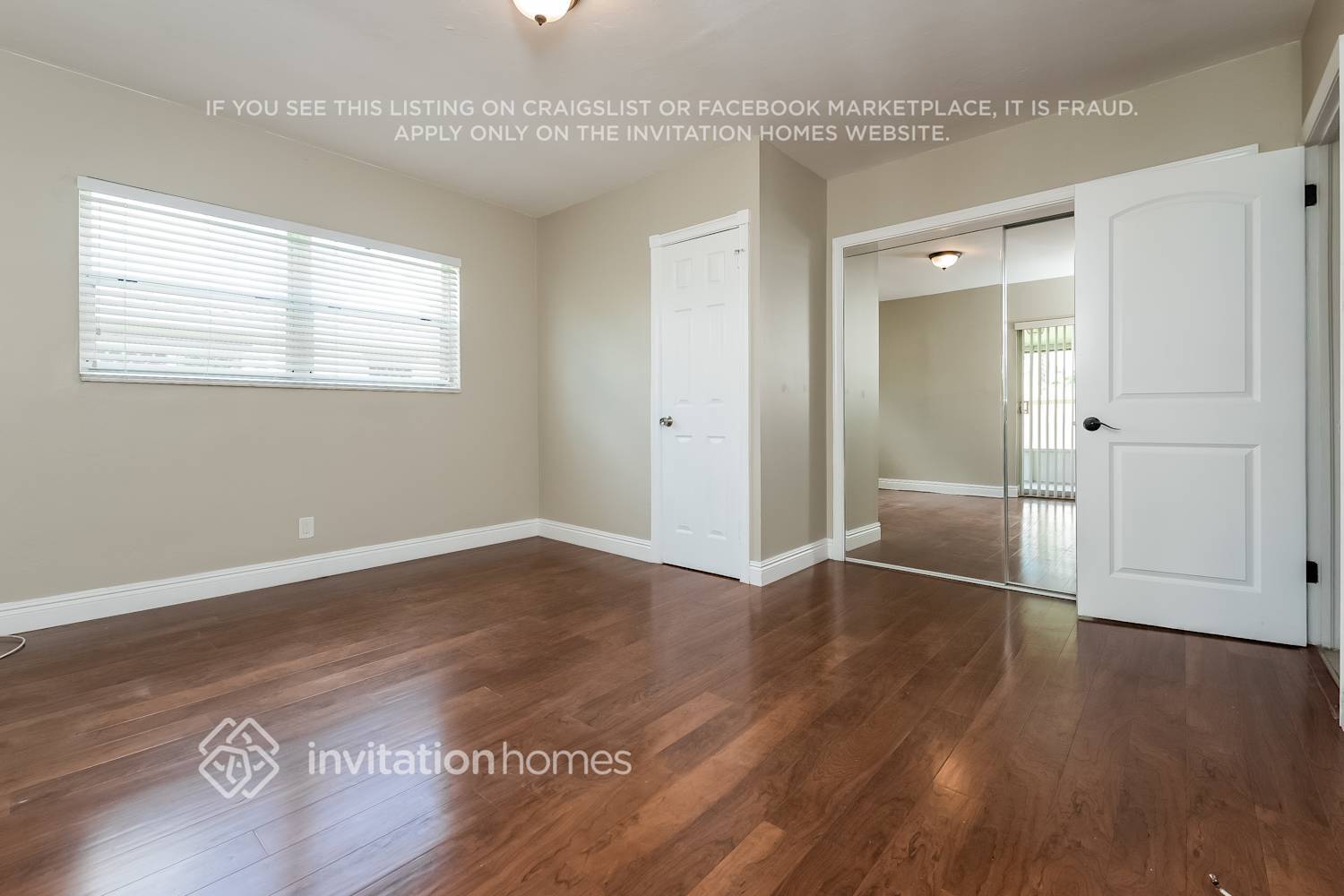 Building Photo - 206 S 57th Way