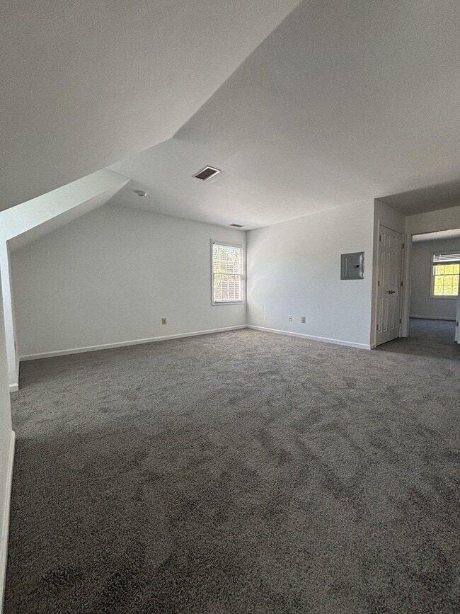 Building Photo - 279 W Uwchlan Ave