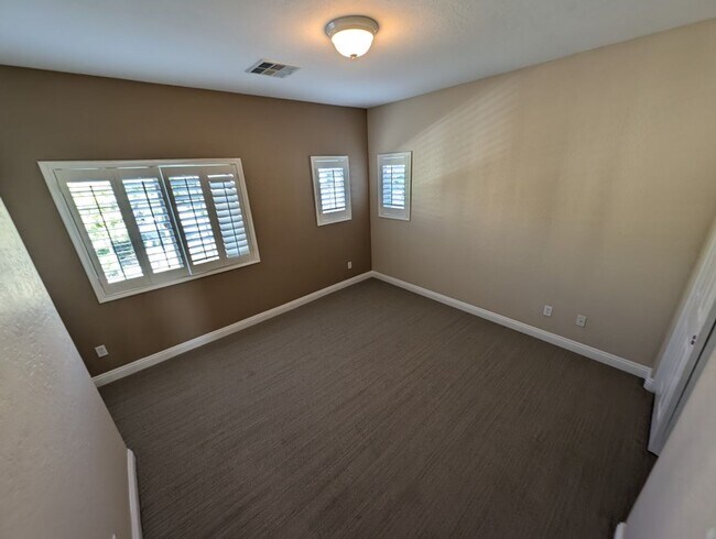 Building Photo - 9149 Tudor Park Pl